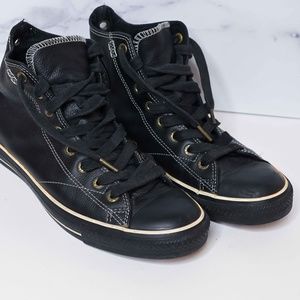 Black leather Converse ALL STARS